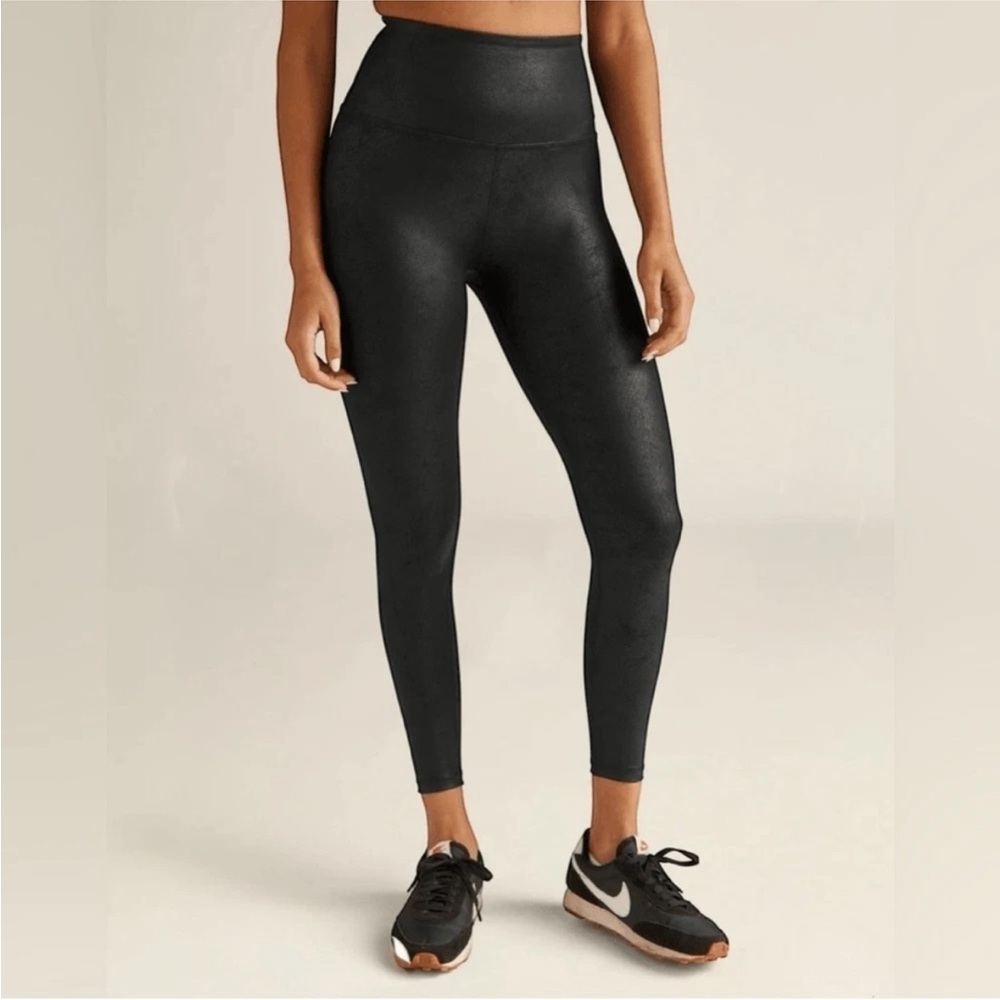 Beyond Yoga Faux Leather XS High Waisted Caught In The Midi Leggings Black